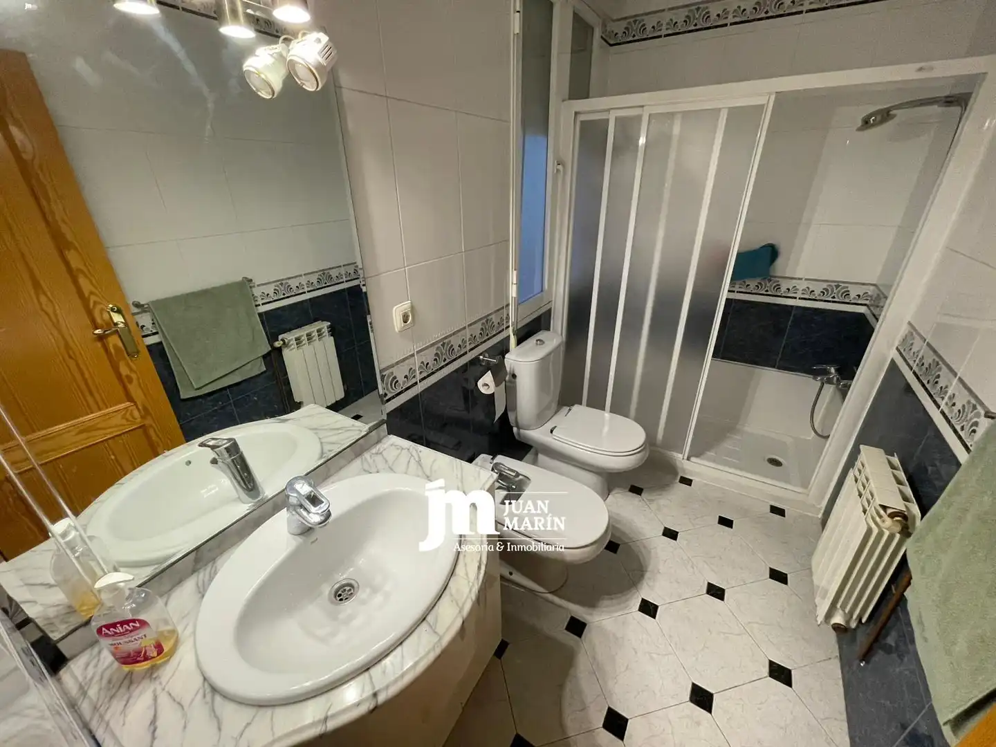 Bathroom of Flat for sale in Cieza  with Heating