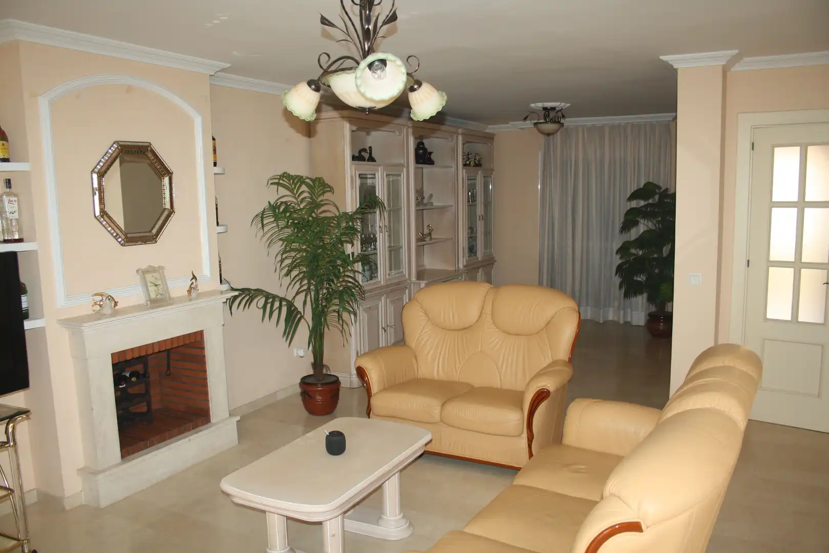 Sala de estar de Casa o chalet de alquiler en Algeciras con Jardín privado, Terraza y Piscina