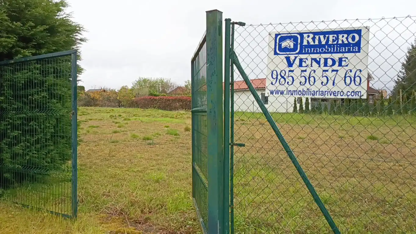 Lands and plots for sale in Pillarno