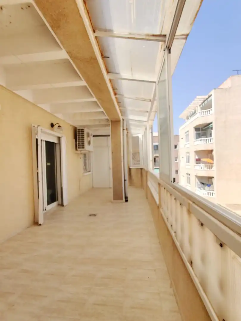 Terrassa de Àtic en venda en Torrevieja amb Terrassa i Piscina comunitària