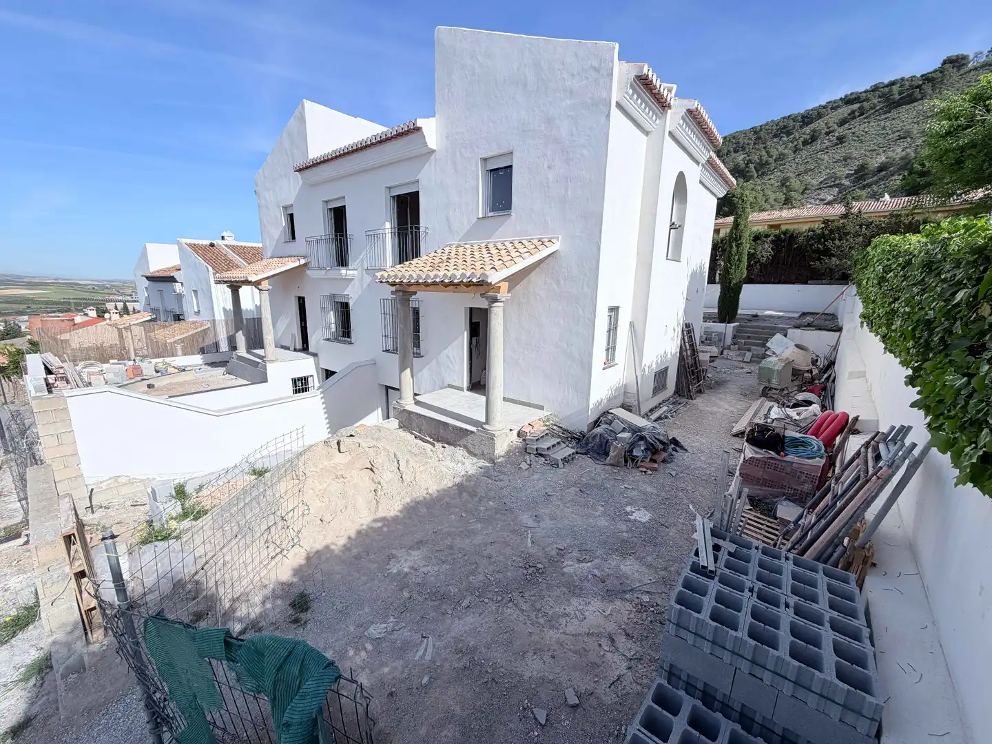 Vista exterior de Casa o xalet en venda en Padul amb Jardí privat, Piscina i Balcó