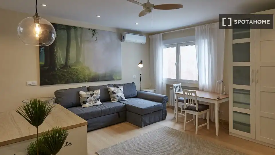 Room in Universidad - Malasaña