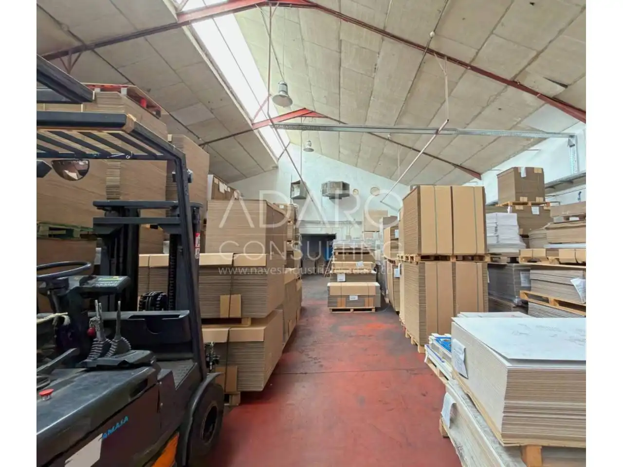 Vista exterior de Nave industrial en venta en San Fernando de Henares con Alarma