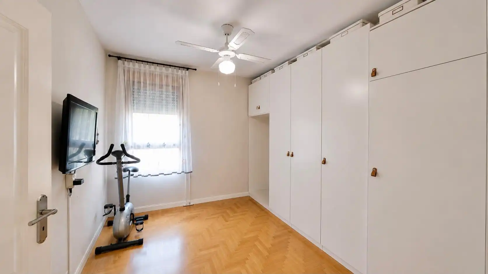 Dormitori de Apartament en venda en Fuenlabrada amb Aire condicionat, Calefacció i Jardí privat