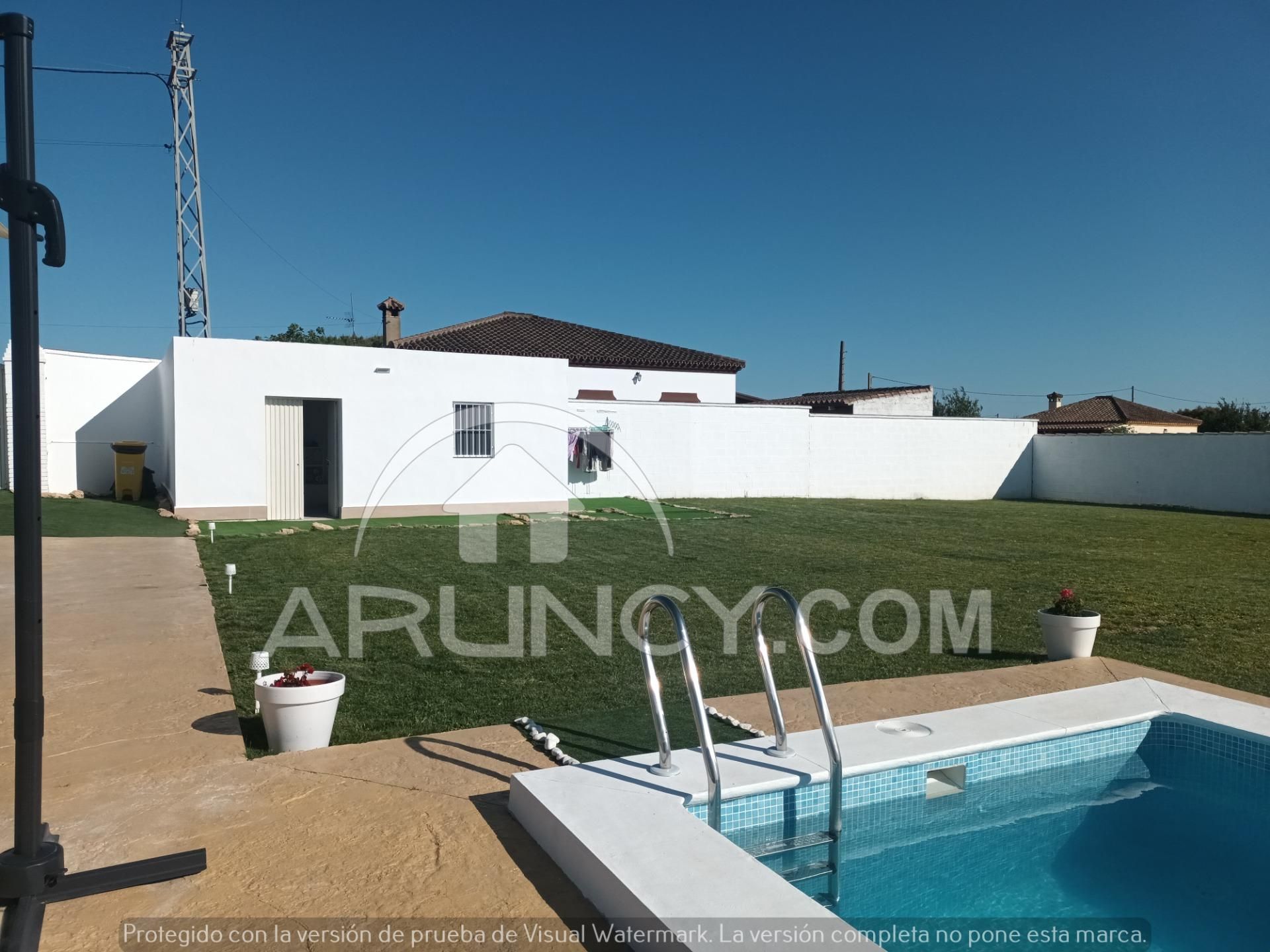 Jardí de Casa o xalet en venda en Chiclana de la Frontera amb Aire condicionat, Traster i Piscina