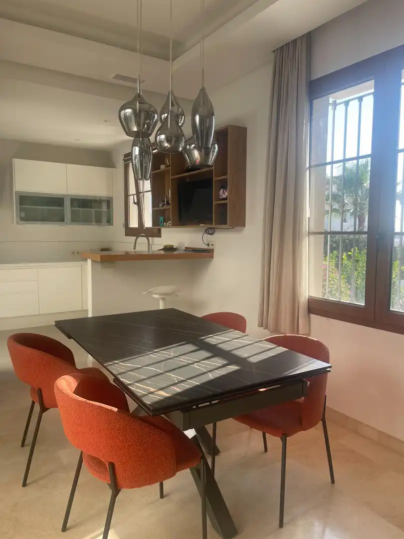 Menjador de Casa o xalet en venda en Estepona Pueblo