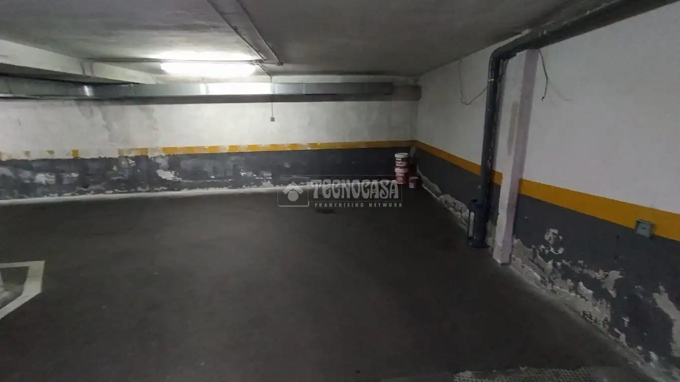 Parkplatz von Garage zum Verkauf in Madrid