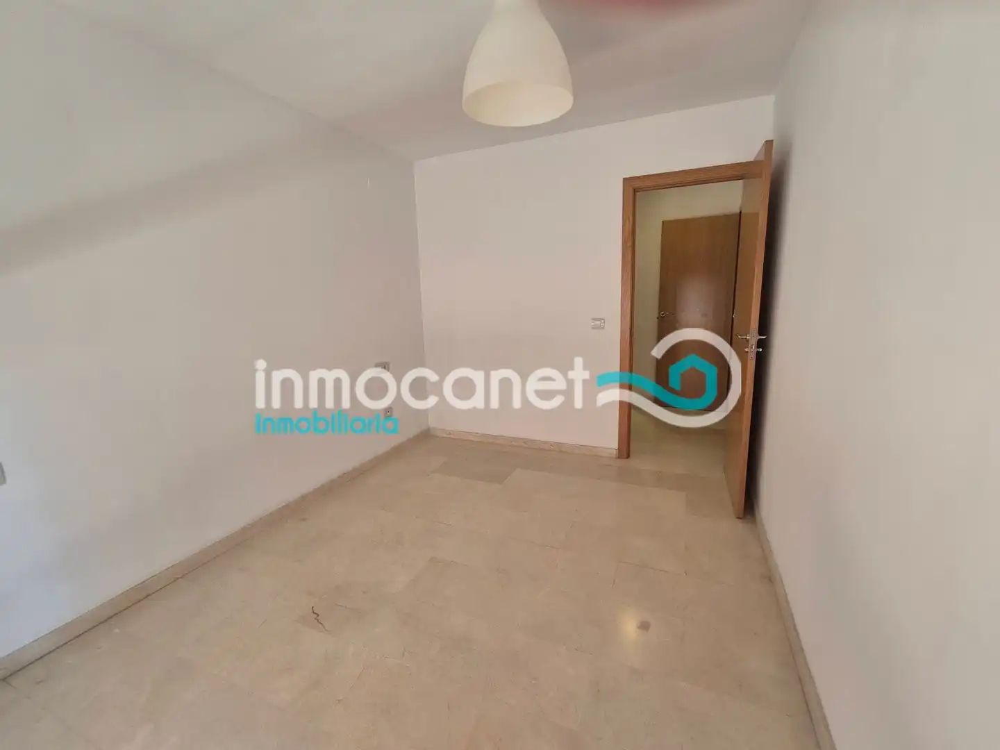 Bedroom of Apartments for sale in Oliva  with Storage room and Balcony