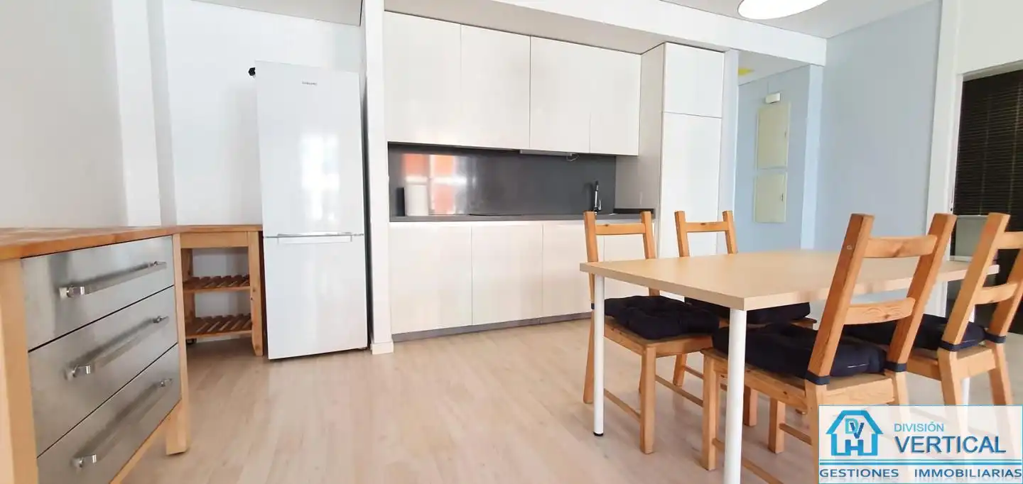 Cocina de Estudio de alquiler en Manises con Aire acondicionado, Calefacción y Terraza