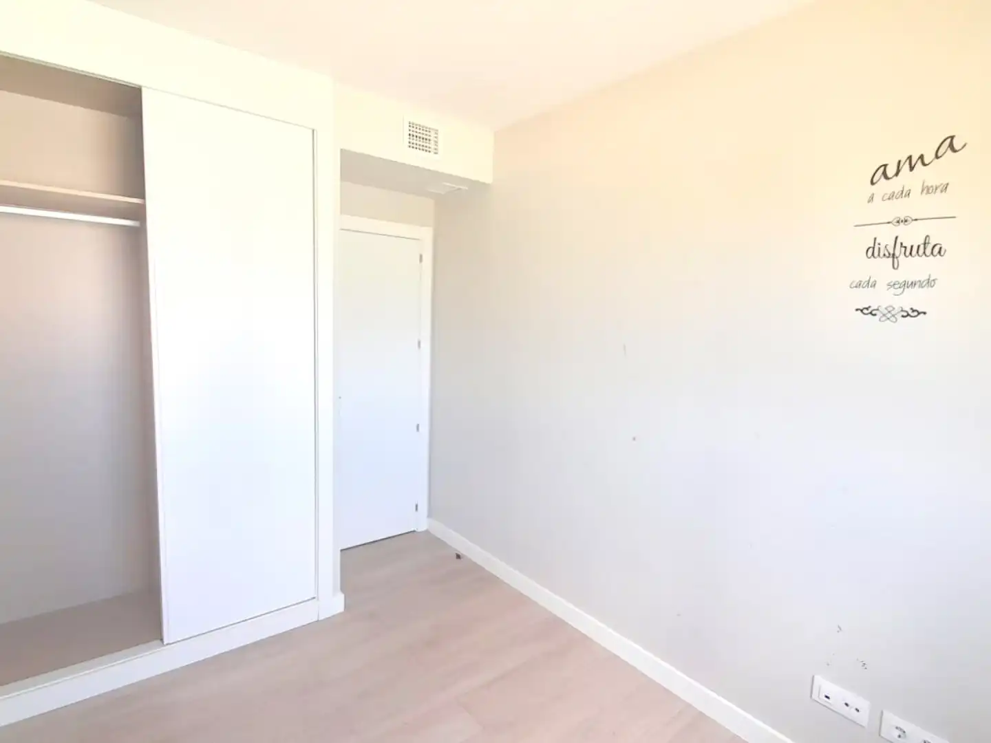 Bedroom of Flat for rent in Tres Cantos  with Heating, Terrace and Storage room
