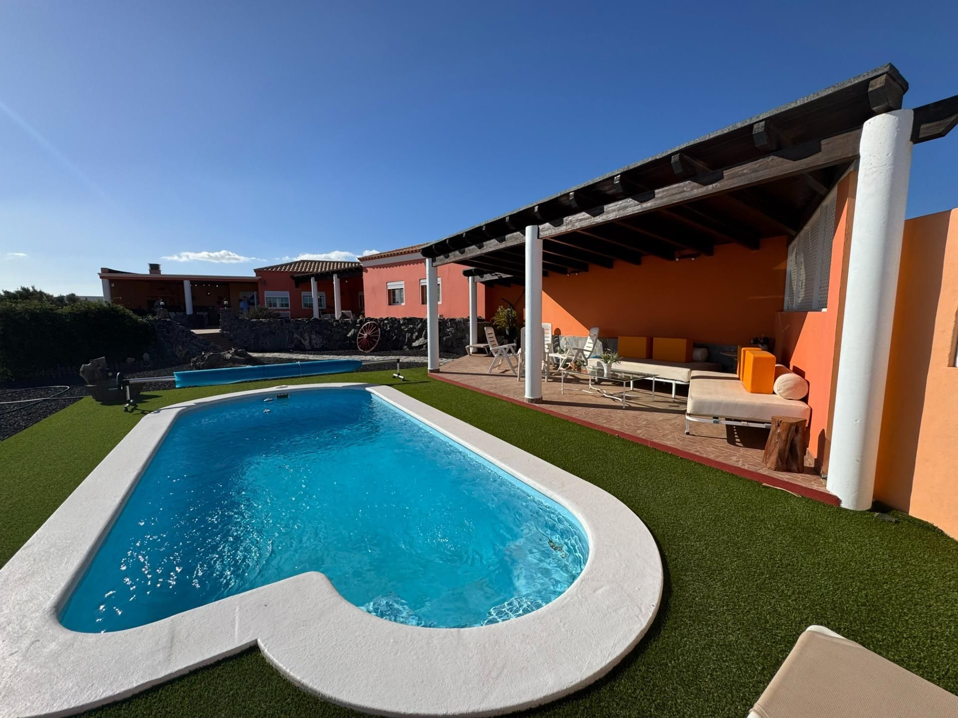 Swimming pool of House or chalet for sale in Tuineje  with Air Conditioner, Terrace and Swimming Pool
