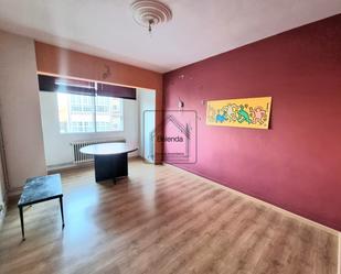 Living room of Flat for sale in Santiago de Compostela   with Heating, Parquet flooring and Storage room