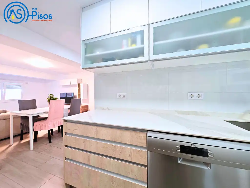 Kitchen of Flat for rent in Zaragoza  with Air Conditioner, Heating and Parquet flooring