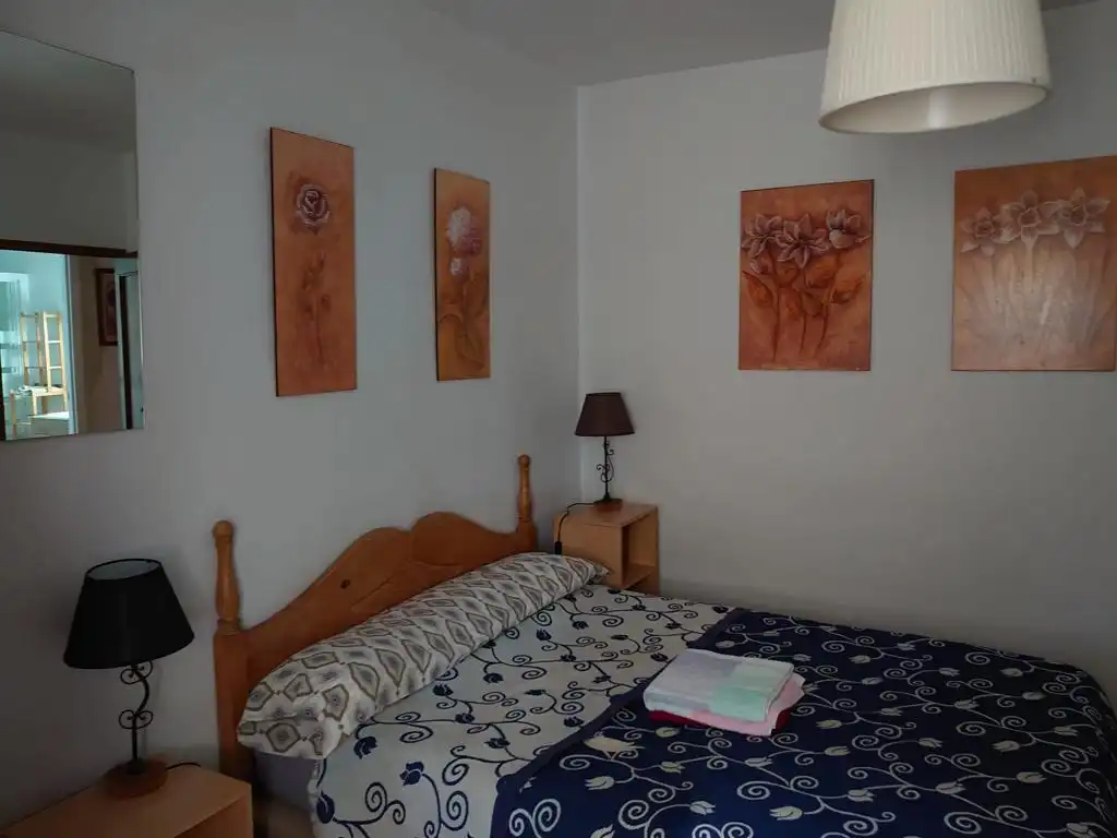 Habitación de Piso de alquiler en Sevilla con Aire acondicionado y Amueblado