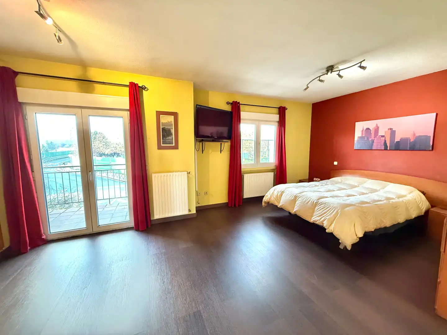 Habitación de Casa o chalet en venta en Galapagar con Calefacción, Jardín privado y Terraza
