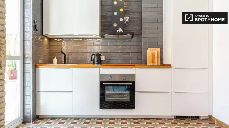 Cocina de Piso de alquiler en Valencia con Aire acondicionado, Calefacción y Amueblado