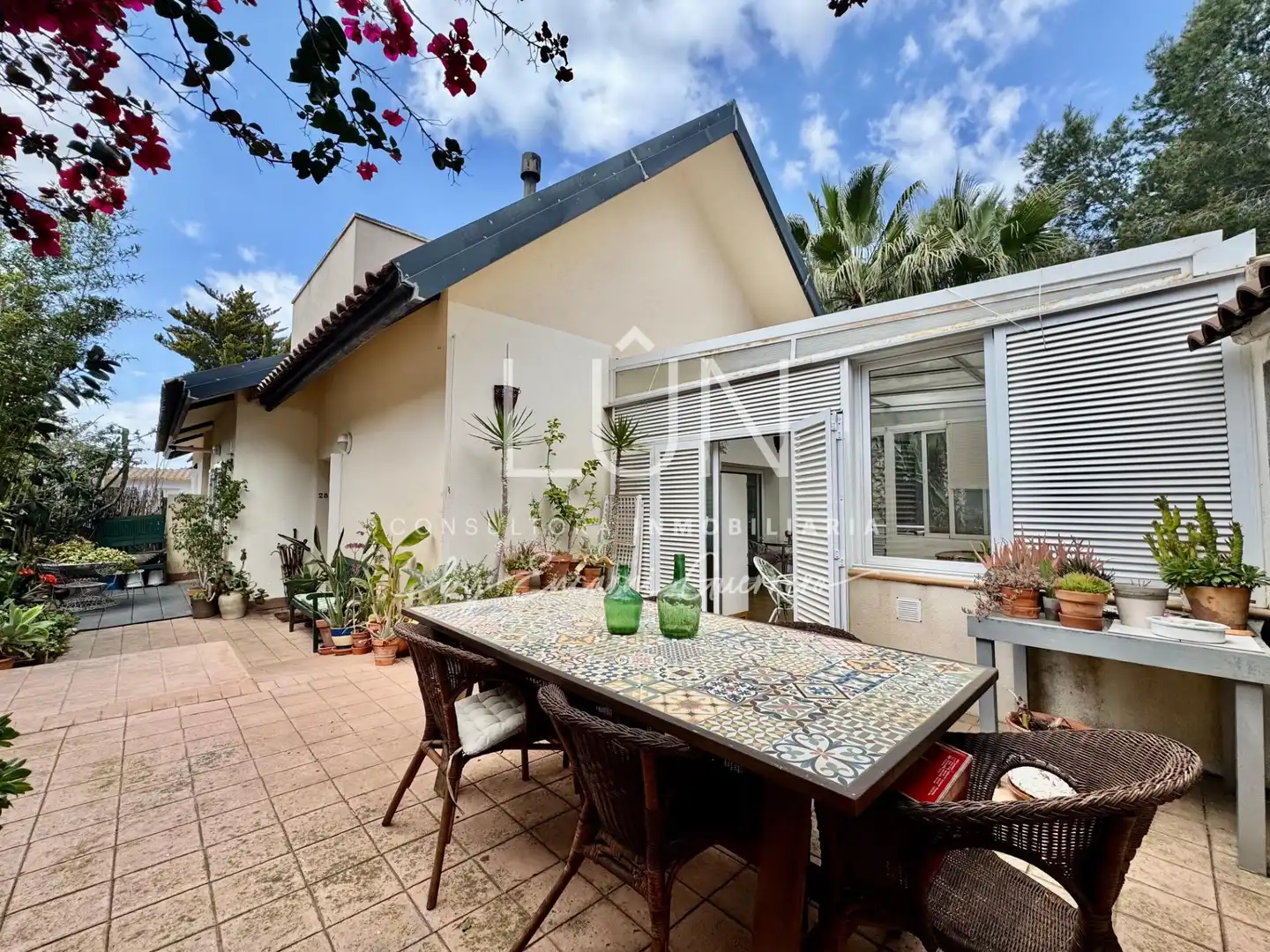Casa aparellada amb piscina en venda a Altorreal - El Chorrico, imagen 2