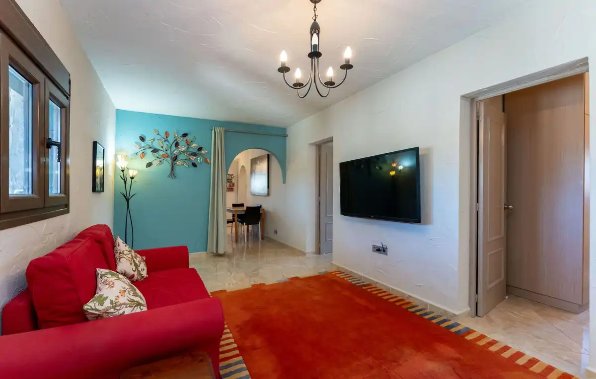 Chalet con piscina en venta en Calle Málaga, imagen 3