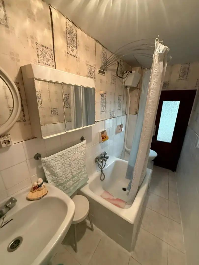 Baño de Casa o chalet en venta en Oviedo  con Jardín privado, Parquet y Trastero