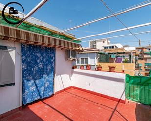 Vista exterior de Àtic en venda en  Granada Capital amb Aire condicionat, Terrassa i Balcó