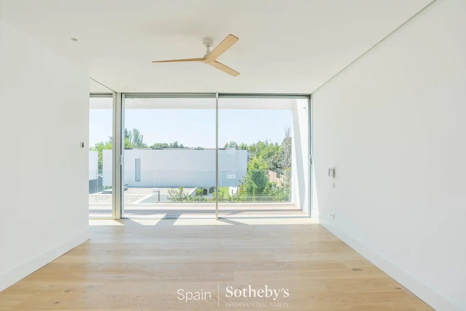 Houses for rent in Madrid  with Air Conditioner, Heating and Private garden