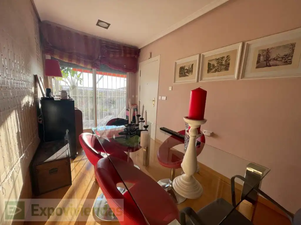 Sala de estar de Casa adosada en venta en Murcia