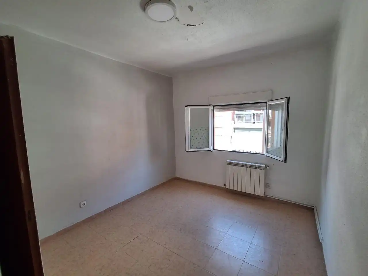 Bedroom of Flat for sale in Madrid  with Air Conditioner and Terrace