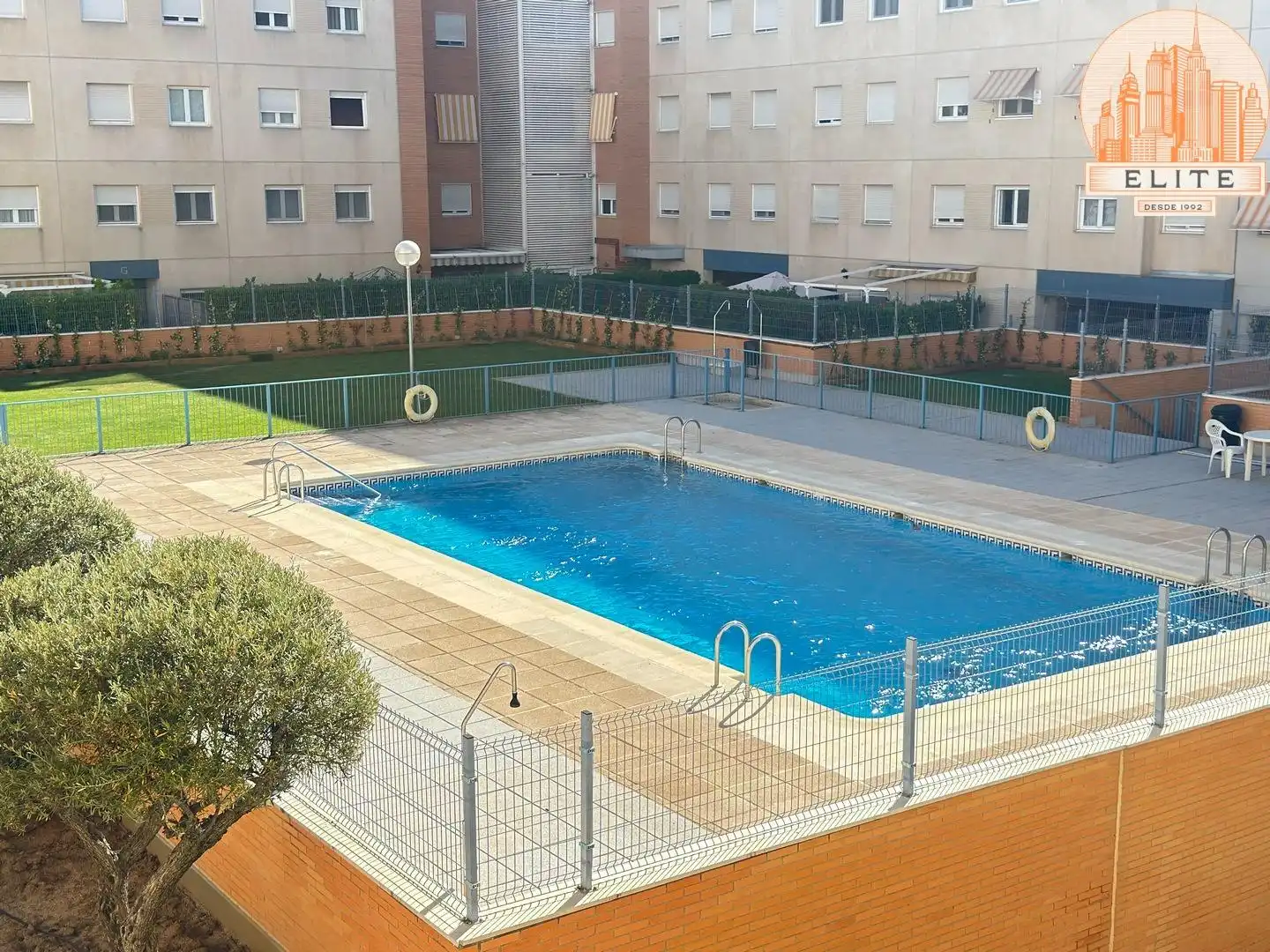 Piscina de Piso en venta en Madrid con Aire acondicionado, Calefacción y Trastero
