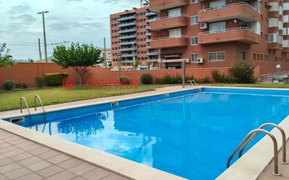 Swimming pool of Flat for sale in Cornellà de Llobregat  with Air Conditioner, Heating and Private garden
