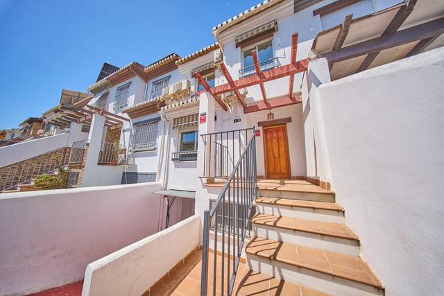 Casa adosada en Venta en Avenida MEDICO ANTONIO ALONSO en San Cayetano