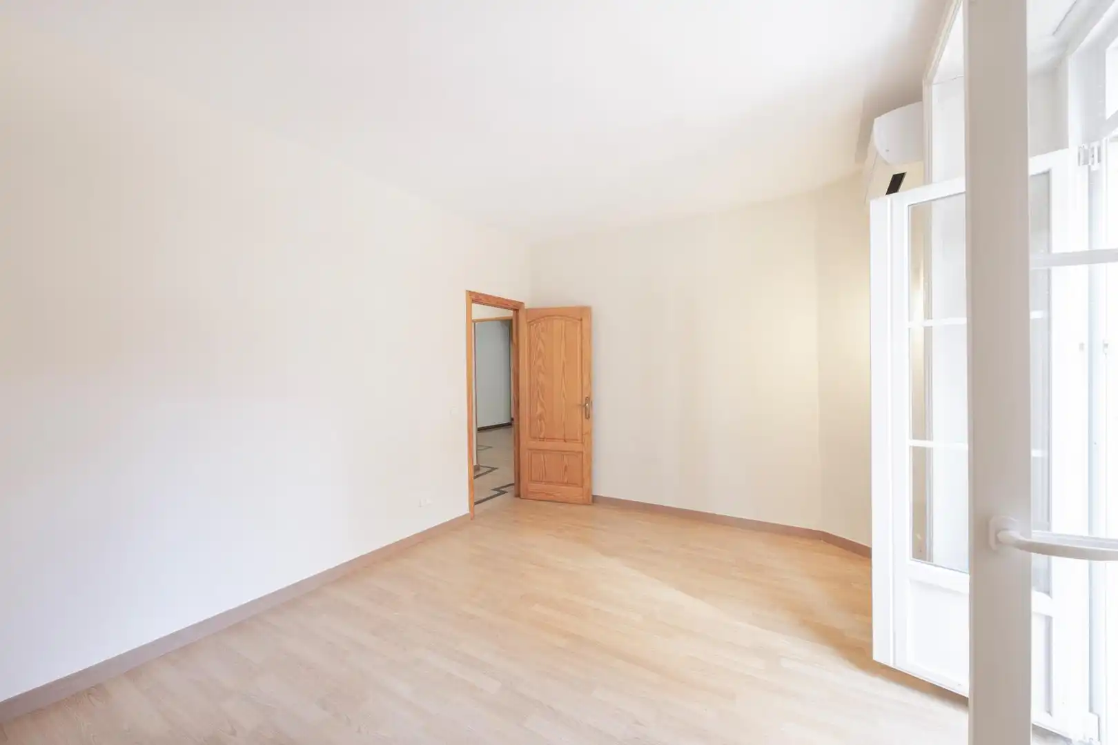 Schlafzimmer von Wohnungen zur Miete in  Palma de Mallorca mit Klimaanlage, Heizung und Parkett