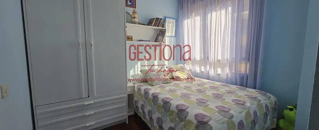 Habitación de Apartamento en venta en Noja con Terraza y Balcón