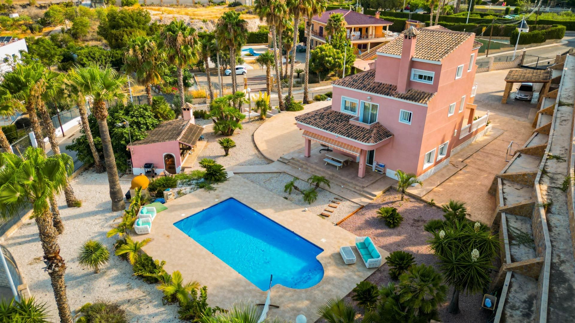 Vista exterior de Casa o xalet en venda en Elche / Elx amb Calefacció, Jardí privat i Terrassa