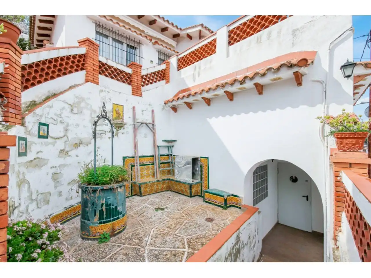 Exterior view of Houses for sale in Esplugues de Llobregat  with Air Conditioner, Heating and Private garden