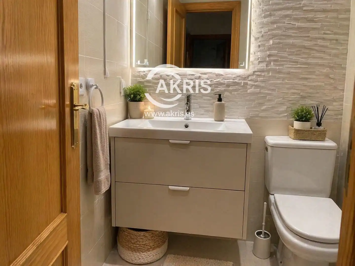 Bathroom of Flat for sale in Hormigos  with Air Conditioner, Swimming Pool and Furnished