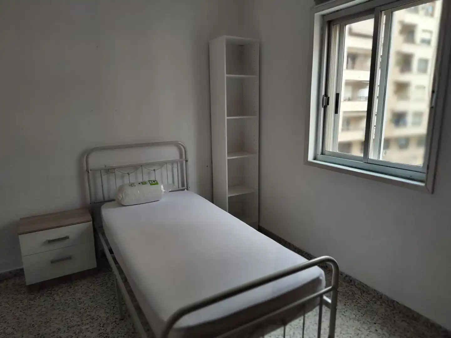 Habitación de Piso de alquiler en Jaén con Balcón