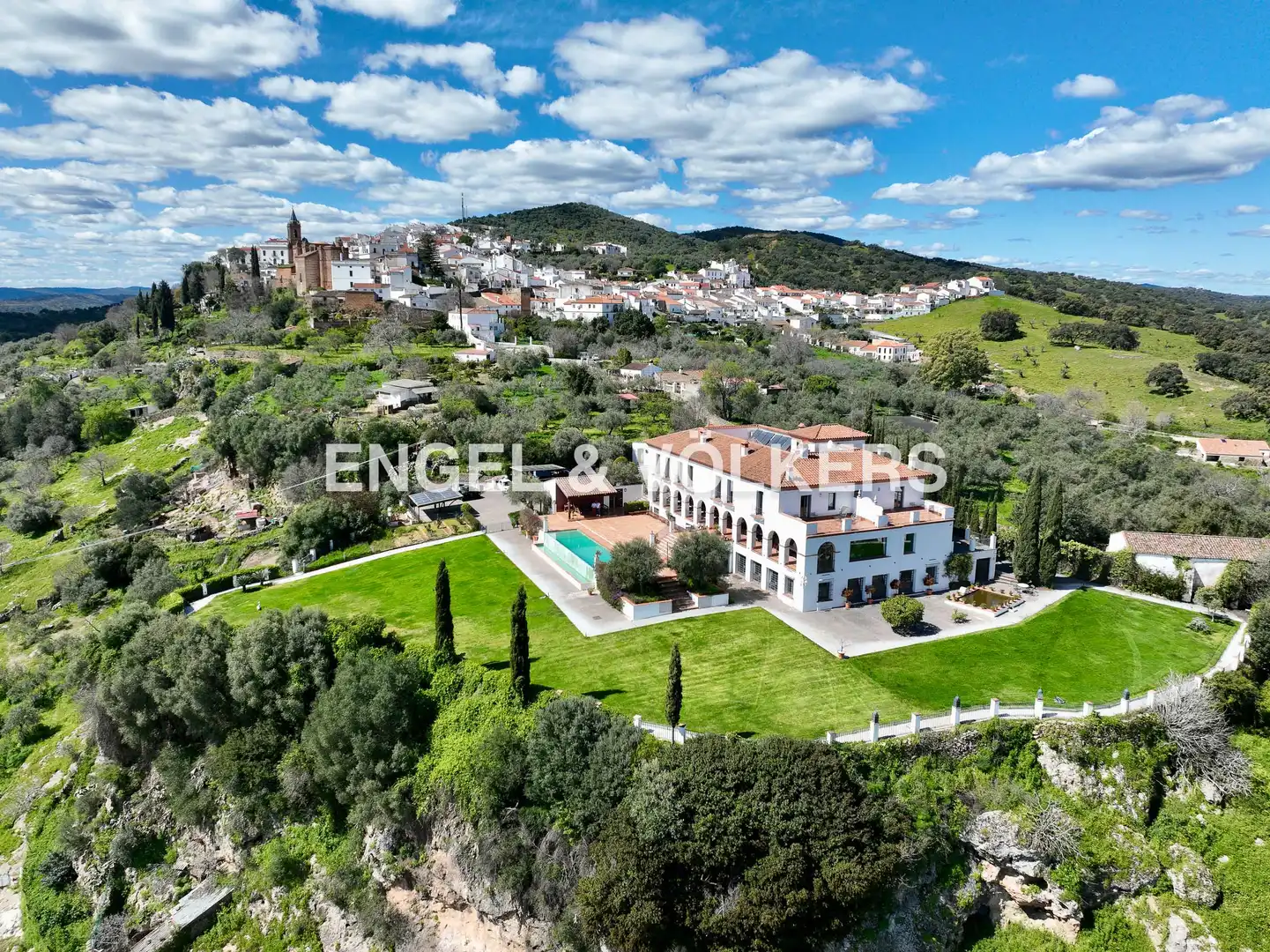 Vista exterior de Casa o chalet en venta en Zufre con Aire acondicionado, Calefacción y Jardín privado