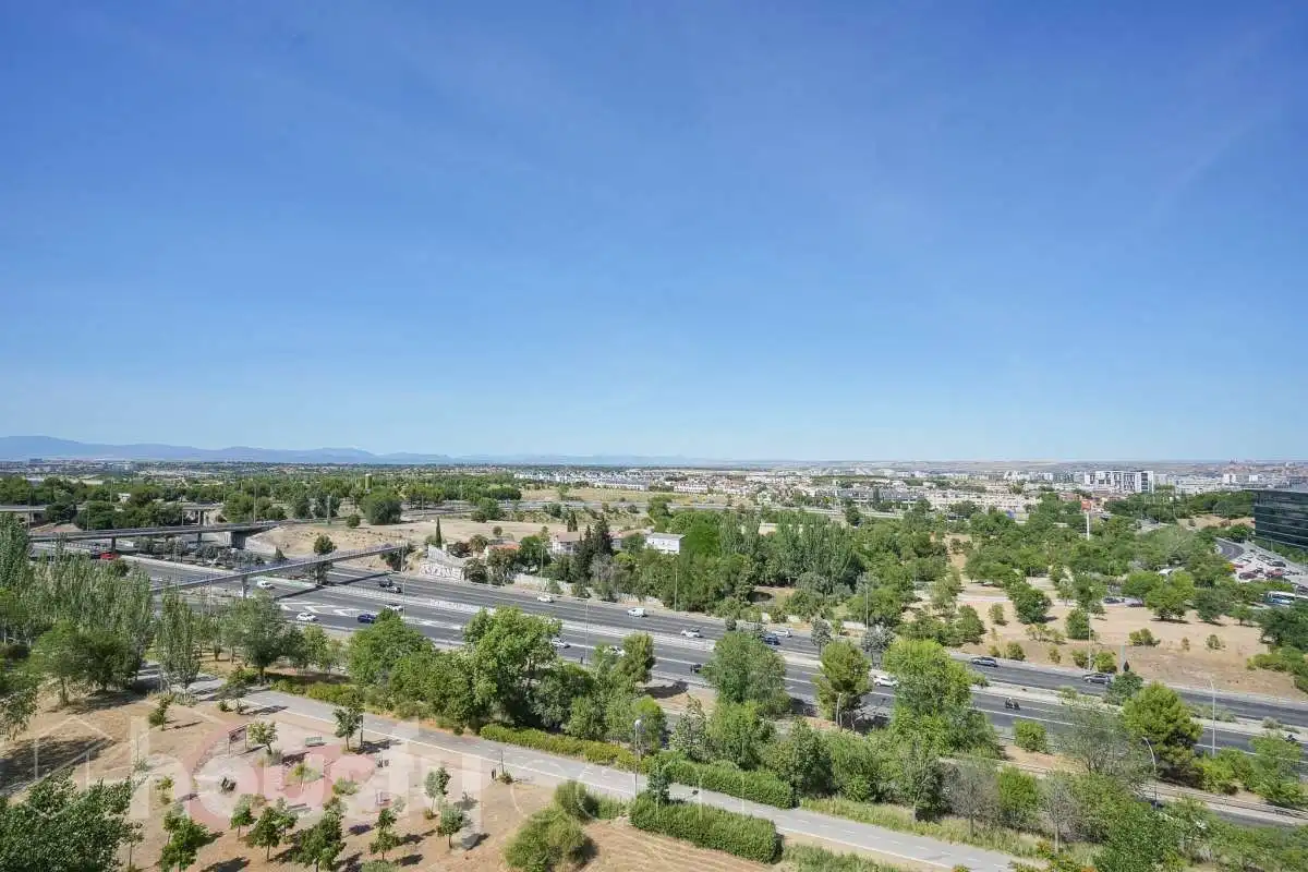Exterior view of Flat for sale in Madrid  with Heating, Terrace and Storage room