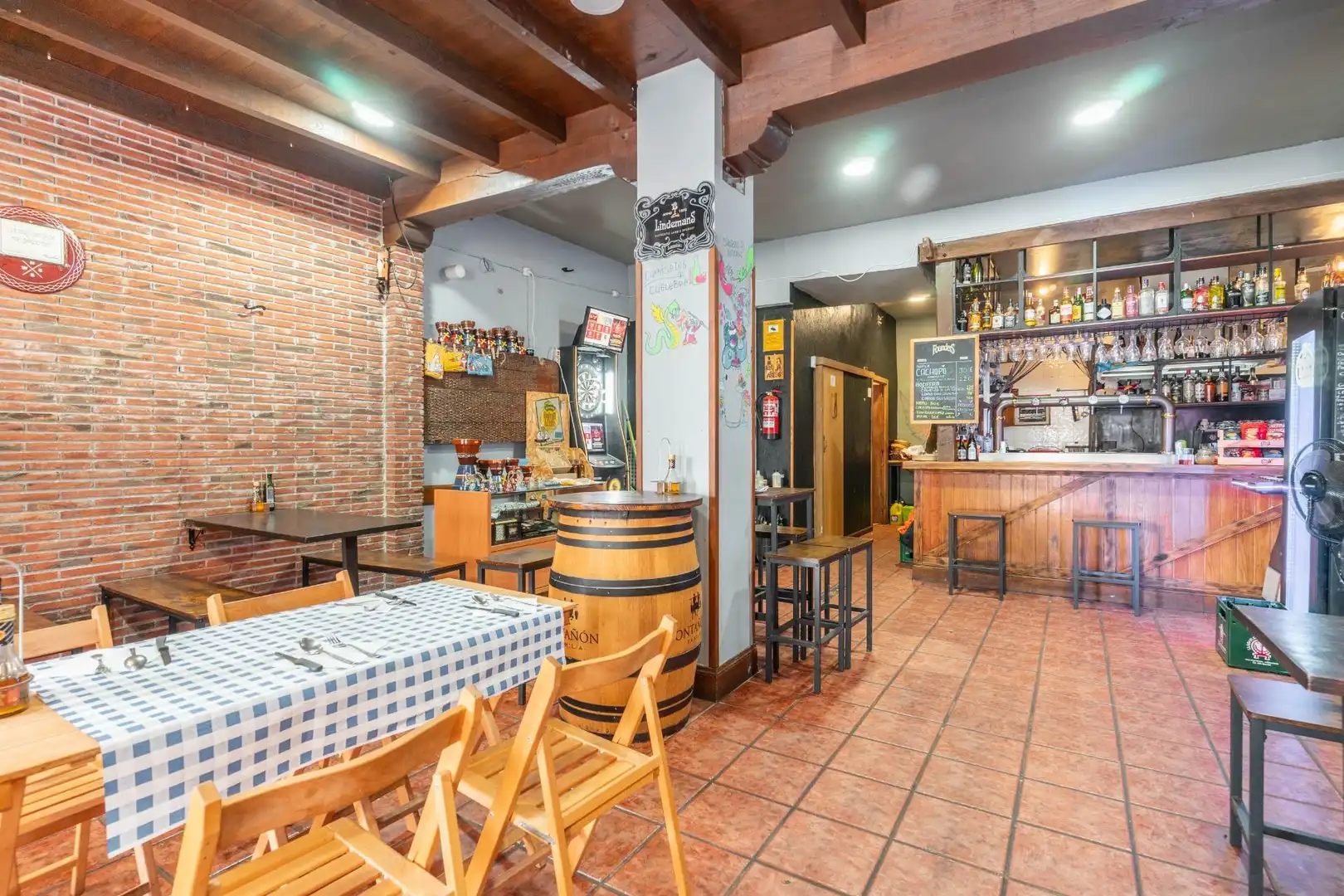Commercial properties for rent in Parres