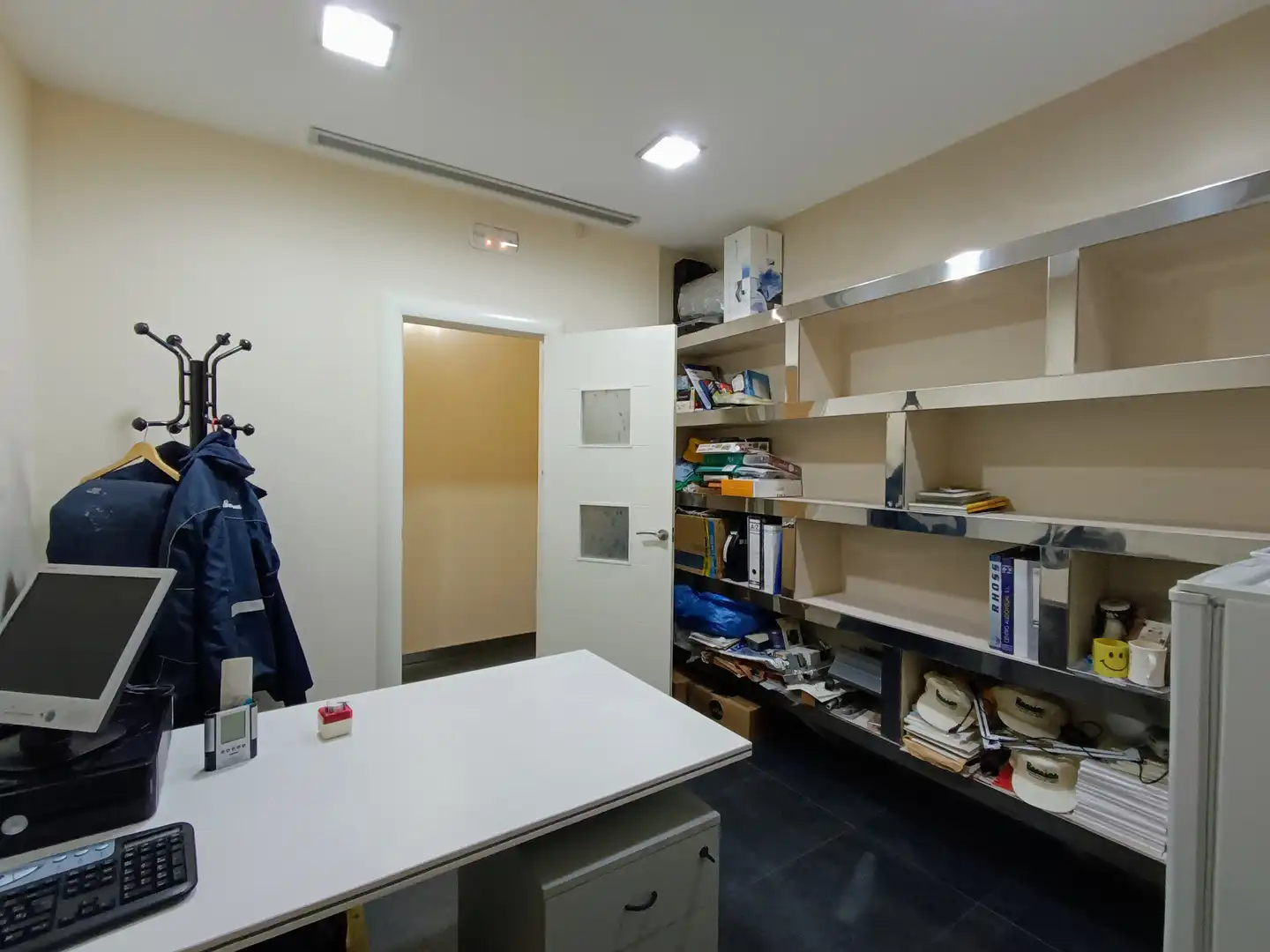 Local en venta en Alicante / Alacant con Aire acondicionado, Amueblado y Internet