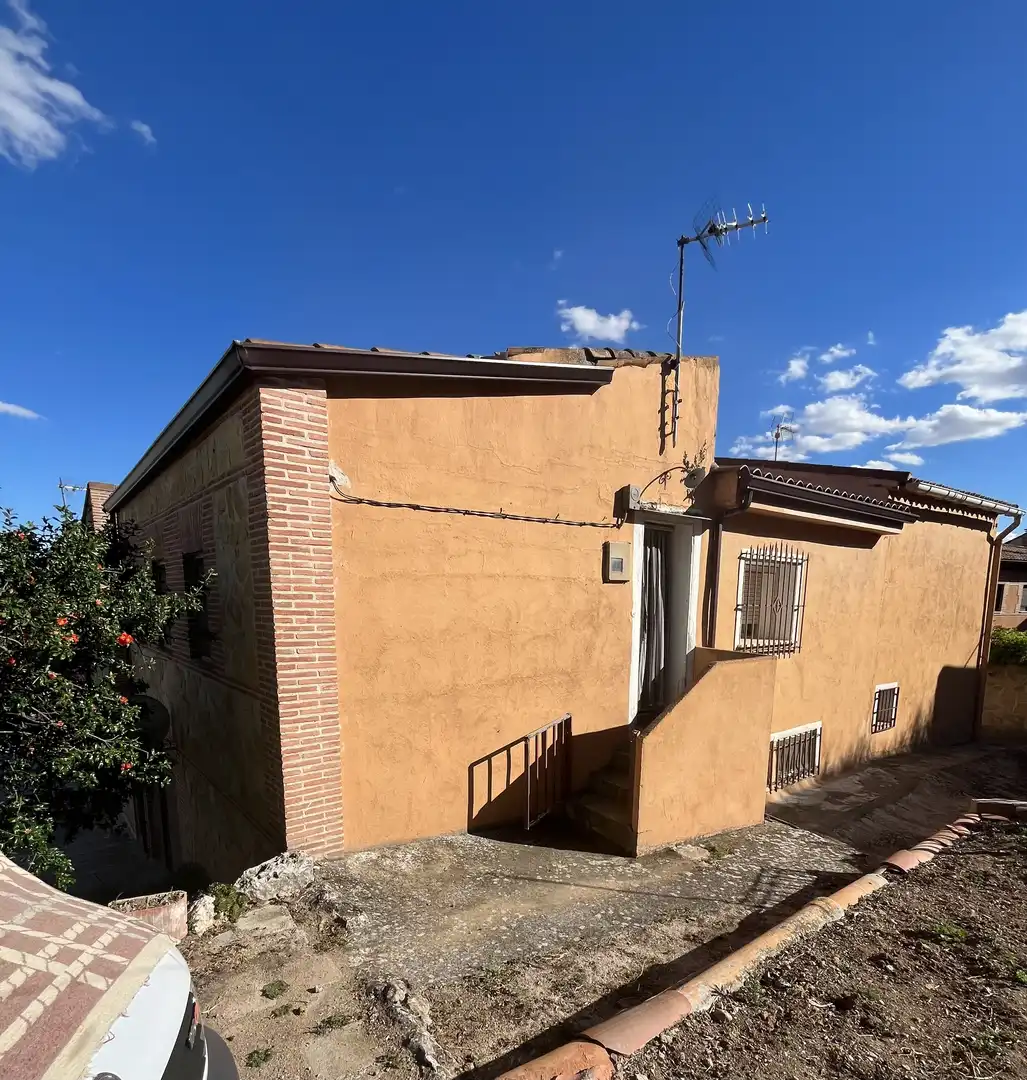 Detached homes for sale in Hita