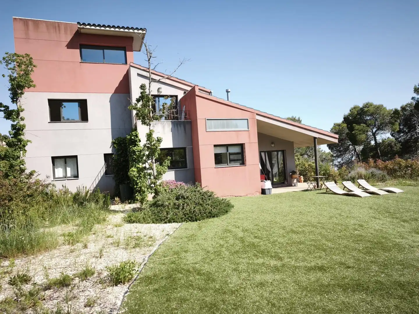 Vista exterior de Casa o chalet en venta en Castellar del Vallès con Calefacción, Jardín privado y Parquet
