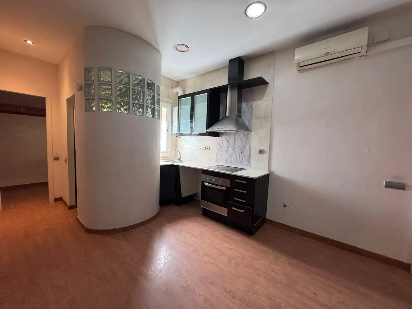 Cocina de Piso en venta en Barcelona con Parquet