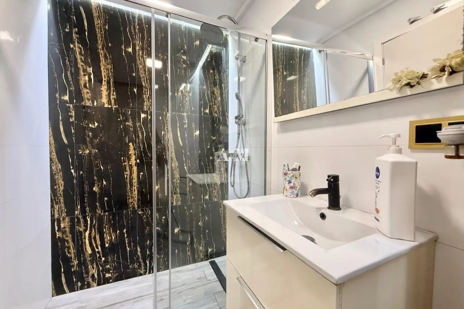 Baño de Planta baja de alquiler en Torrevieja con Aire acondicionado, Calefacción y Terraza
