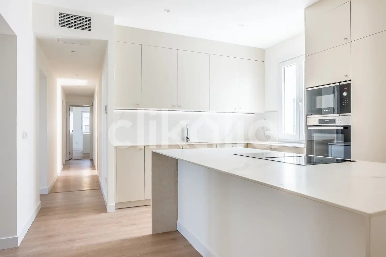 Cocina de Piso en venta en Sevilla con Aire acondicionado y Jardín privado