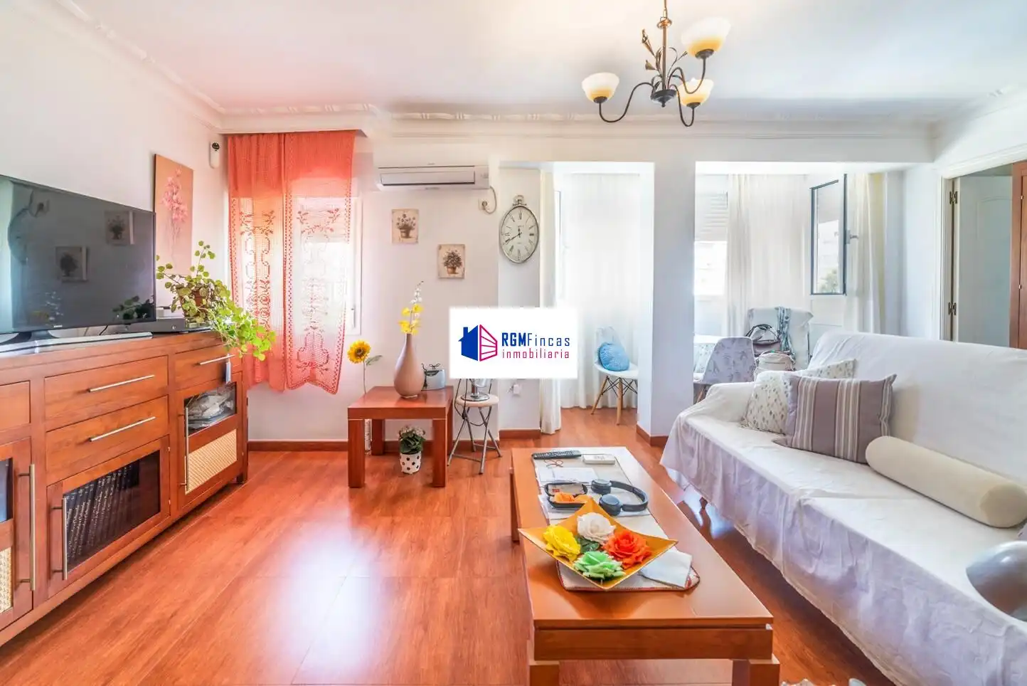 Living room of Flat for sale in Sevilla
