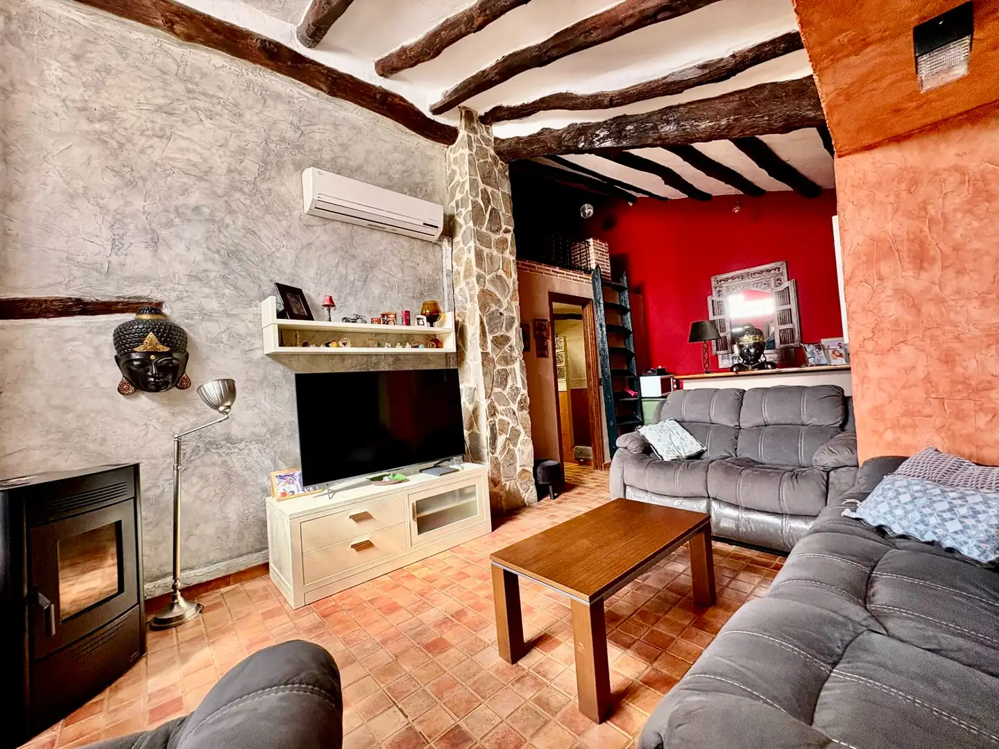 Sala de estar de Finca rústica en venta en Ibi con Aire acondicionado y Terraza