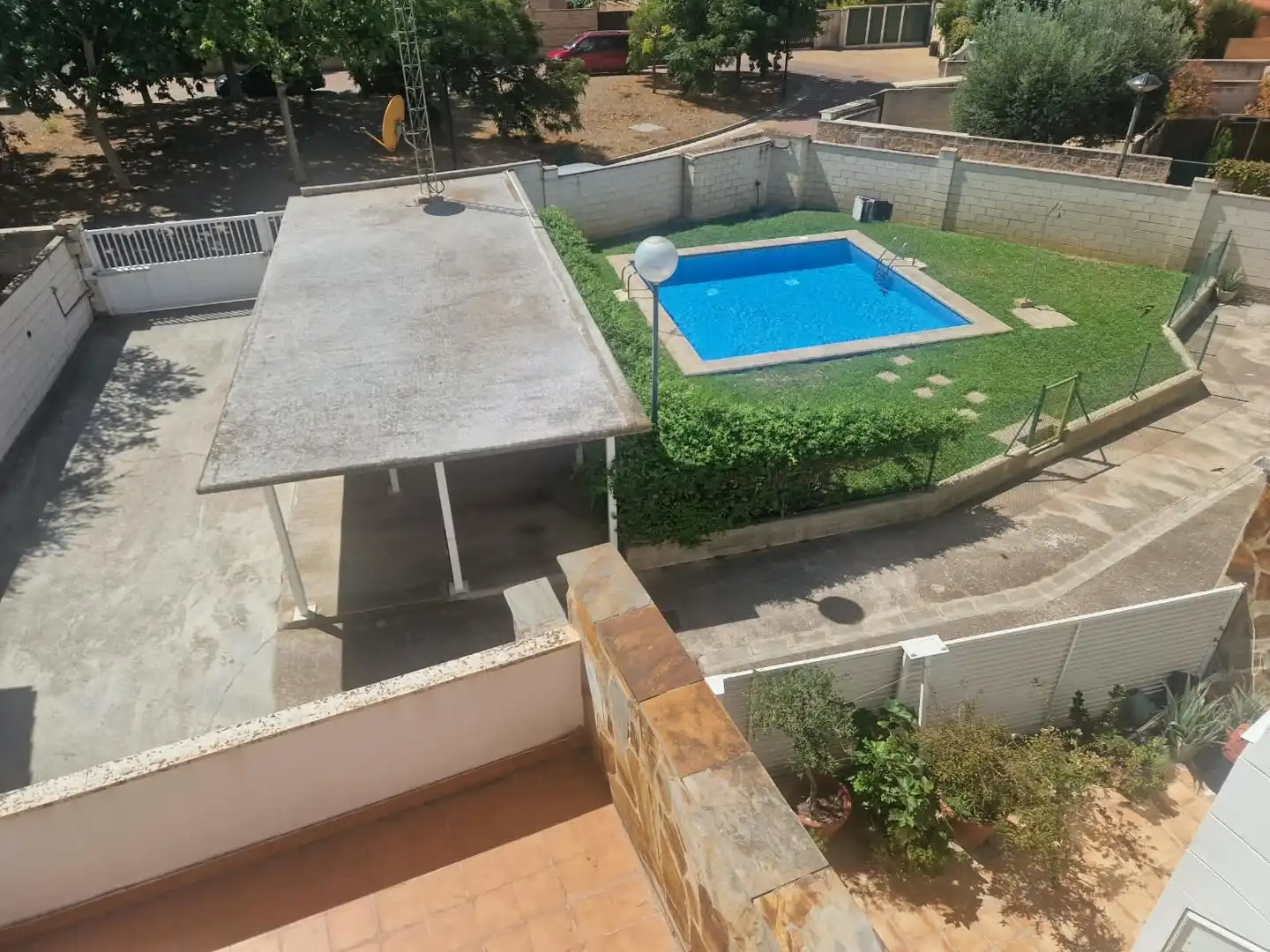 Piscina de Casa adosada en venda en Zaragoza amb Terrassa i Piscina
