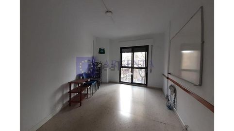 OFICINA 2 BAÑOS