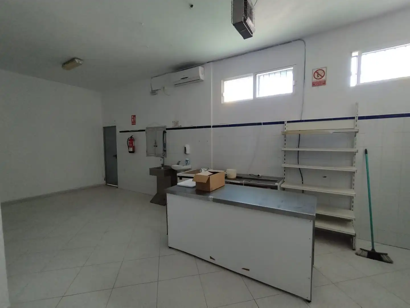 Local en venta en FONTANILLA, 22, Beas